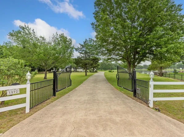 1592 Brent Ave, Terrell, TX 75160