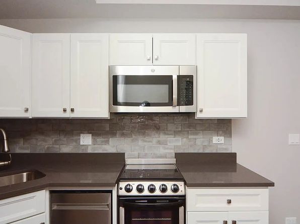640 W Wrightwood Ave #D702