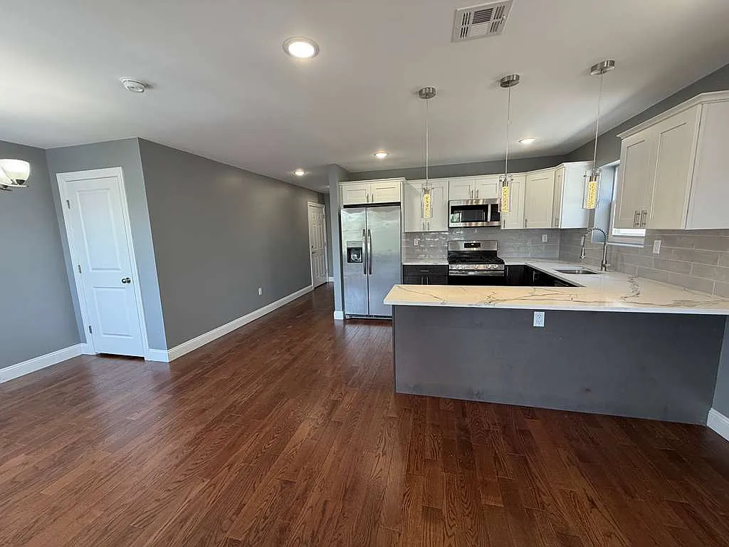 Building Photo - 225 S 9th St #2A