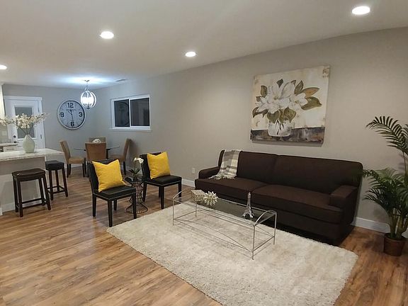 2nd image of 5362 Lilac Ave