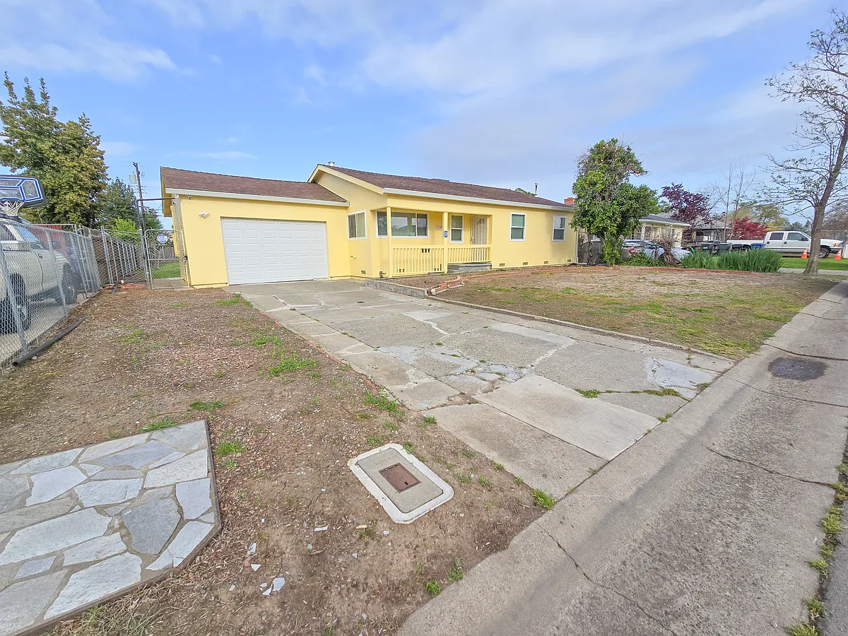 Building Photo - 7140 Chris Ave