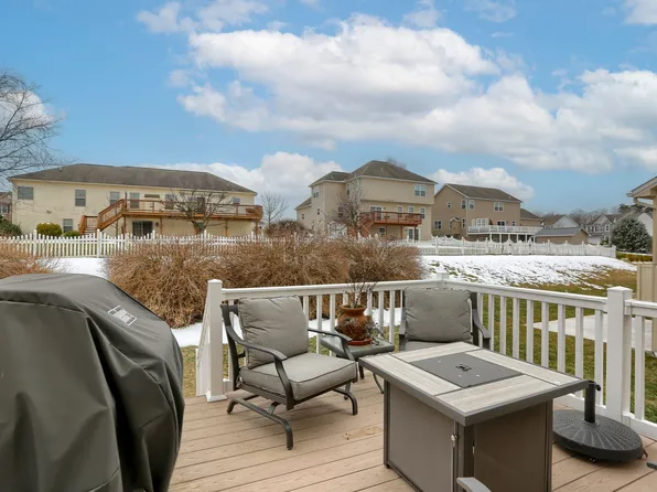 115 Crest Vw, Carlisle, PA 17013