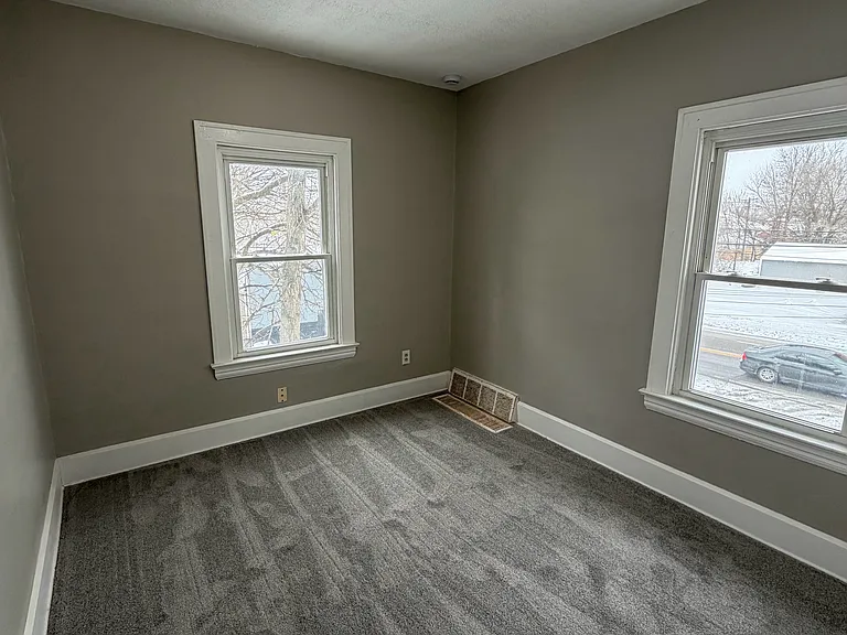 4056 E 123rd St #1 — Photo 5