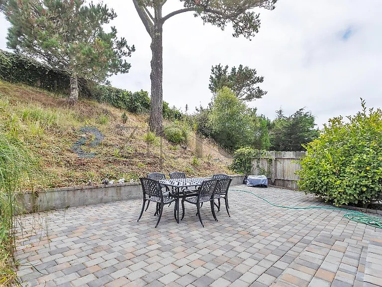 626 Foothill Dr — Photo 30