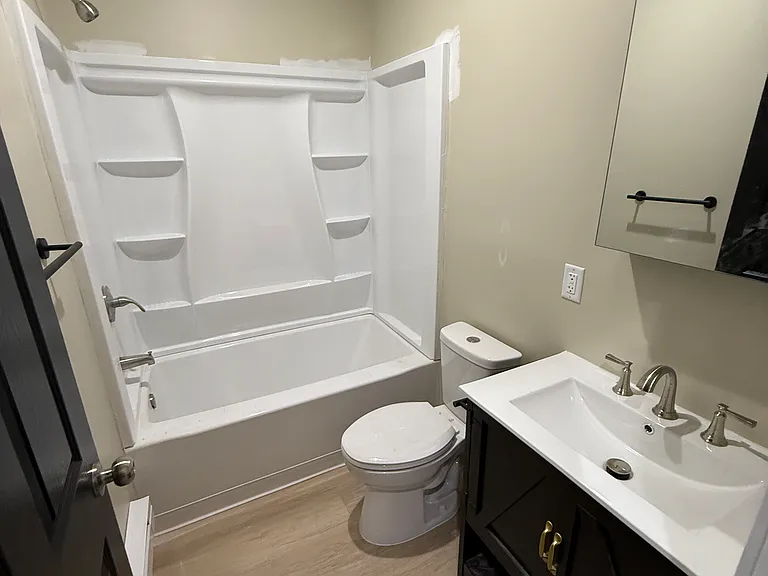 1015 Lancaster Ave #2B — Photo 11