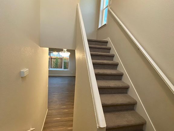 4th image of 636 Jardin Ct