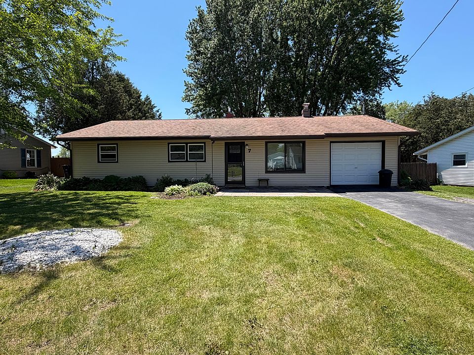1st image of 7 Genesee Ln