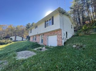 546 Moyer Hollow Rd, Elkins, WV 26241