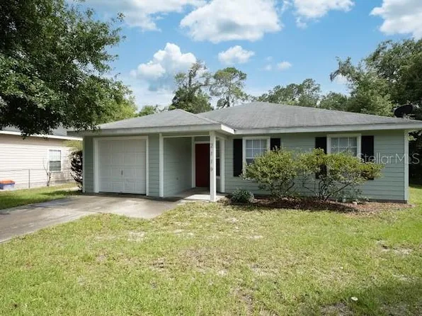 2119 NE 3rd Pl, Gainesville, FL 32641