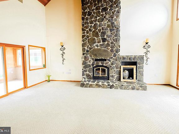 4th image of 15466 Arthur Rd