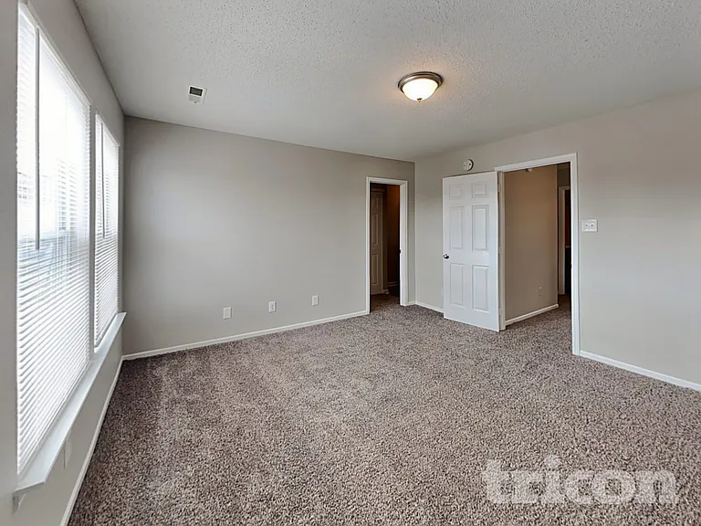 11818 Buck Creek Cir — Photo 7