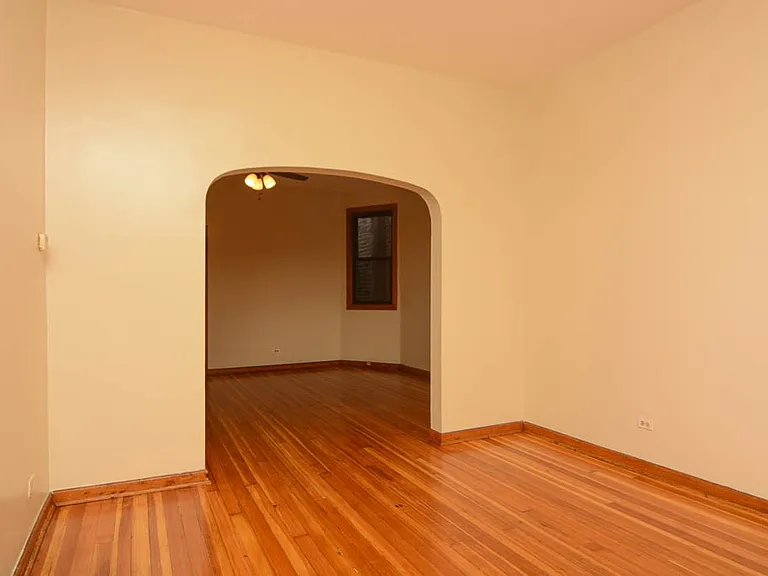 2825 N Milwaukee Ave #2 — Photo 12