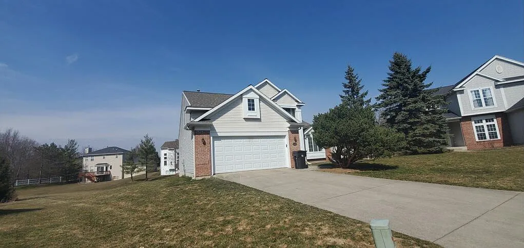 5431 Boxwood Ct SE — Photo 1