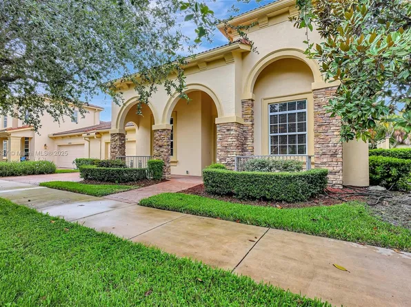 10206 SW Ambrose Way, Port Saint Lucie, FL 34986