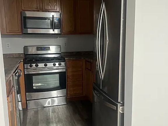 2nd image of 28 Vinton St #2