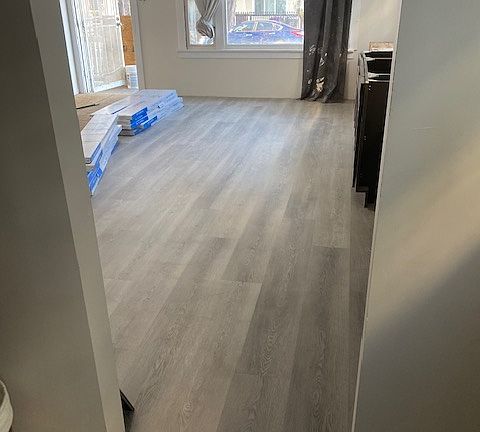 5th image of 1589 Linden Ave #436