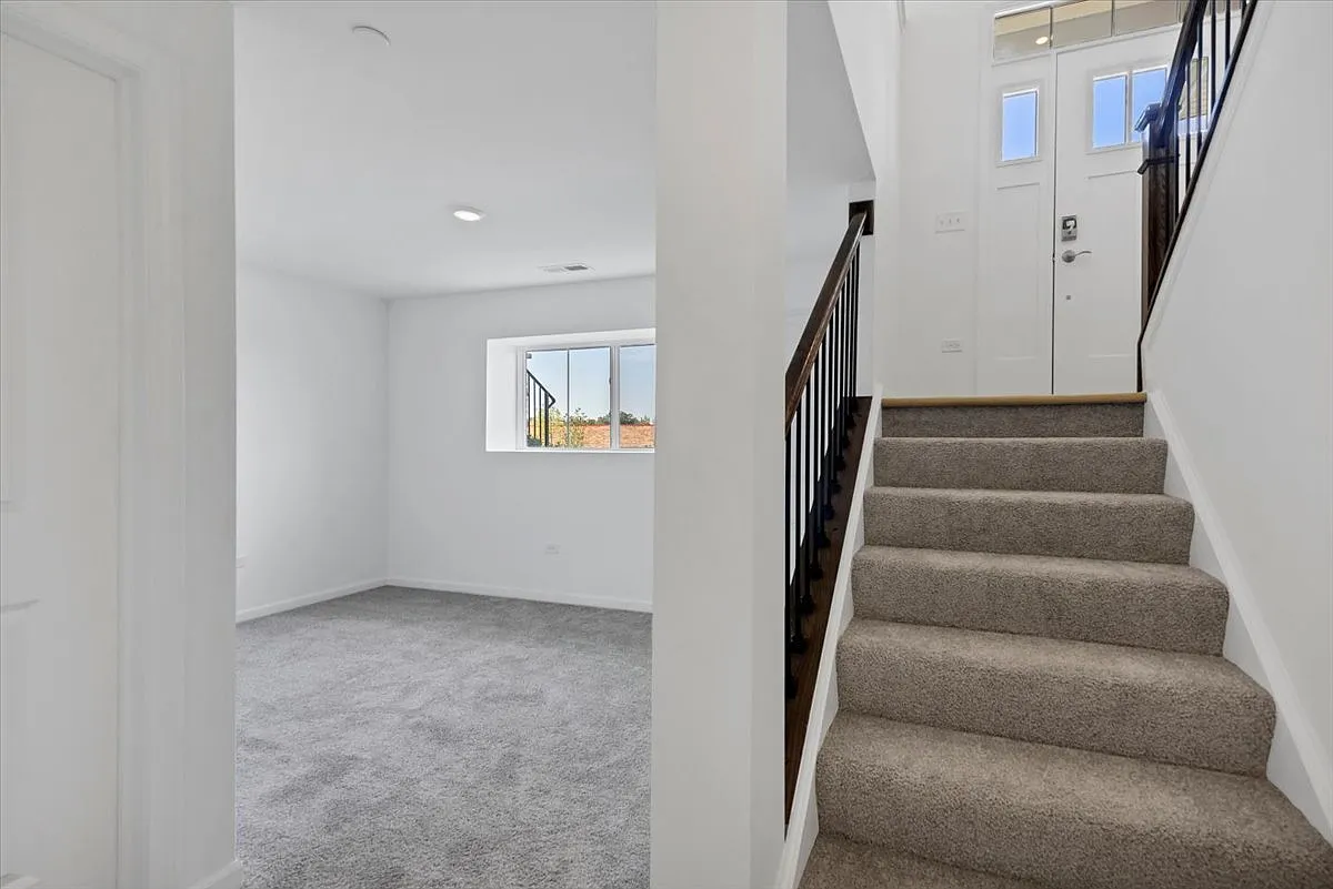 3 bed, 2.5 bath, 1764 sqft, $2,700 — Photo 4