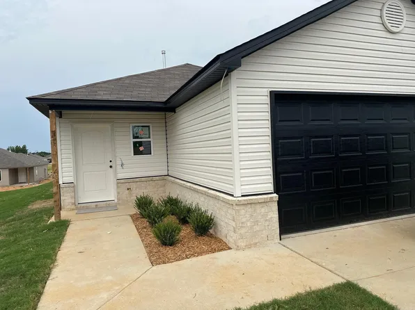 3129 Emerald Park Trl, Bauxite, AR 72011