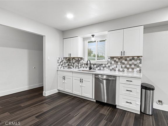5th image of 2618 Hoover Ct