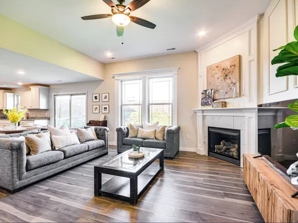 3407 Goldenwood Dr, Columbia, MO 65202