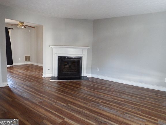 5th image of 5722 Wells Cir