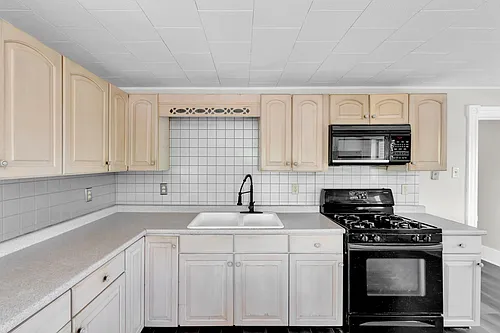 265-267 E Bertsch St #4 Photo 1