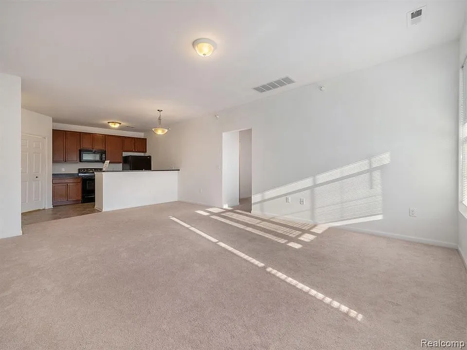 964 W Summerfield Glen Cir #17