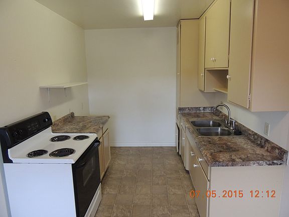 5th image of 850 N Campus Ave APT F