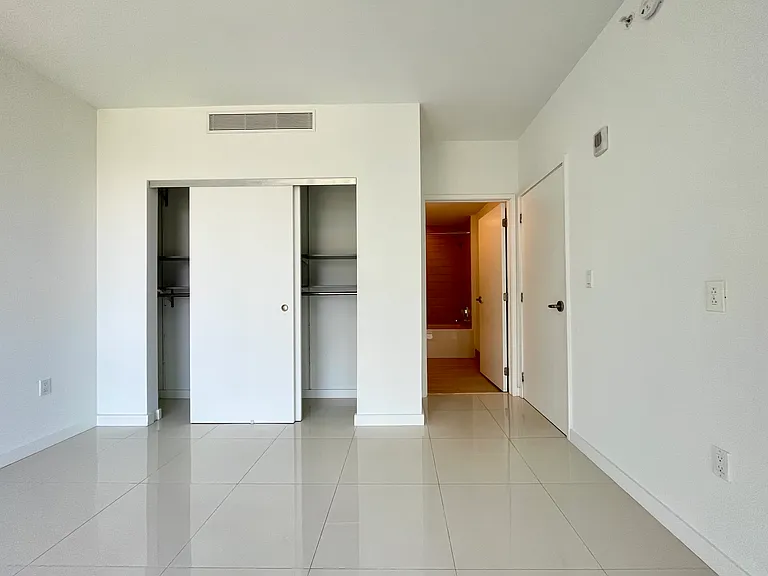 9940 W Bay Harbor Dr #3BN — Photo 15