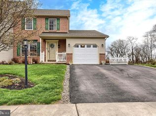 66 Nottingham Dr, Mechanicsburg, PA