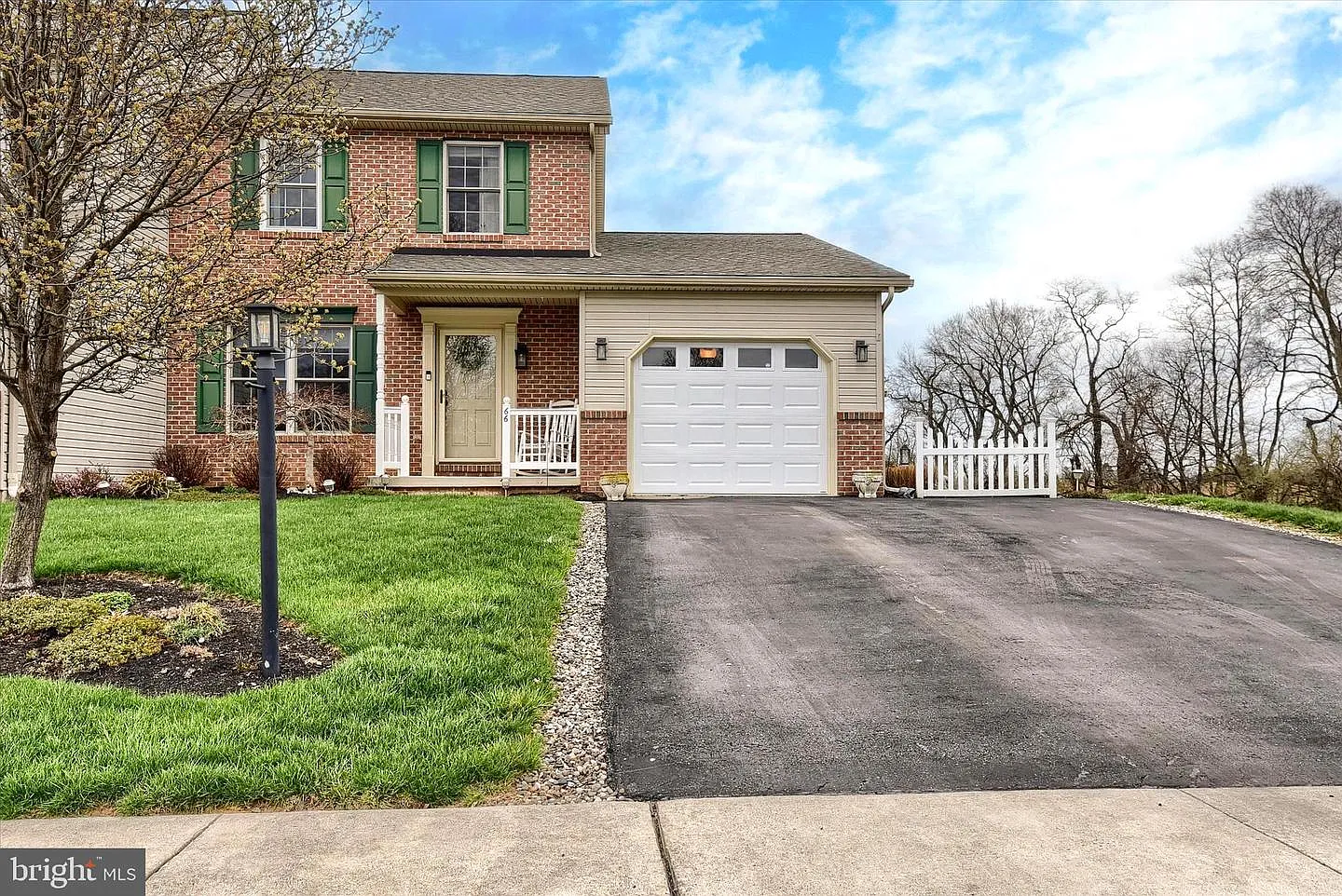 66 Nottingham Dr photo 1