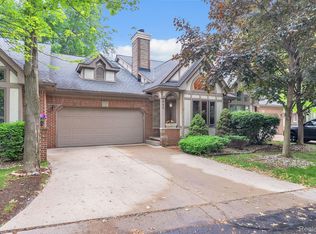 852 N Beech Daly Rd, Dearborn Heights, MI 48127