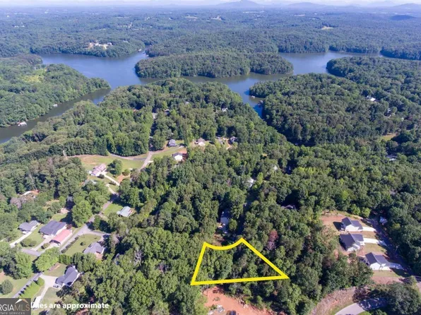 3703 Lakeview Dr, Gainesville, GA 30501