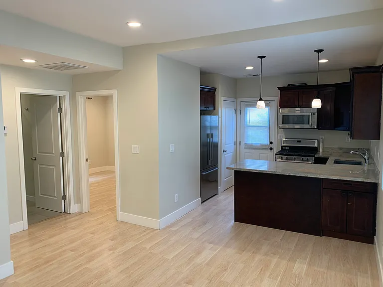 152 Birch St — Photo 7
