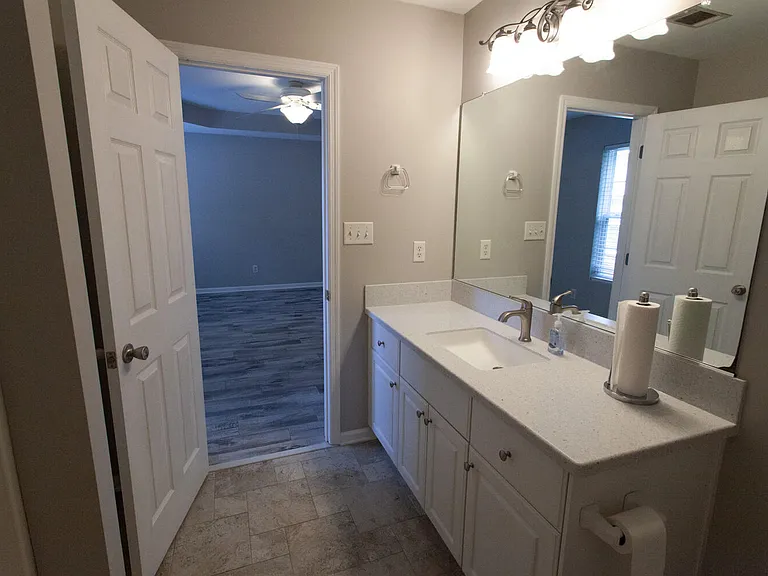318 Vanderbilt Dr — Photo 19