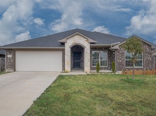 106 Spring Crest St, Mabank, TX 75147