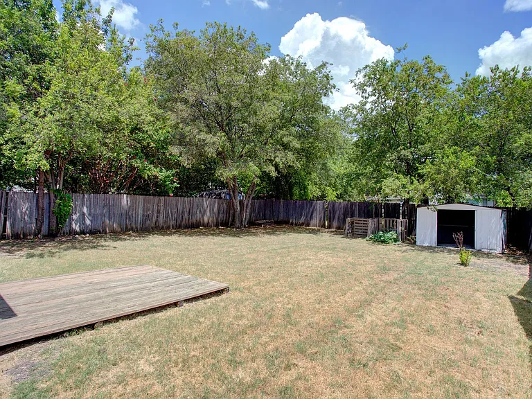 8136 Richard St — Photo 17
