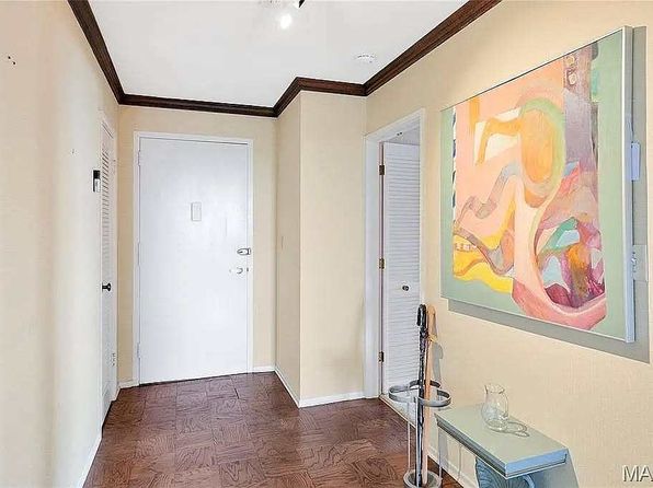 4466 W Pine Blvd APT 15C