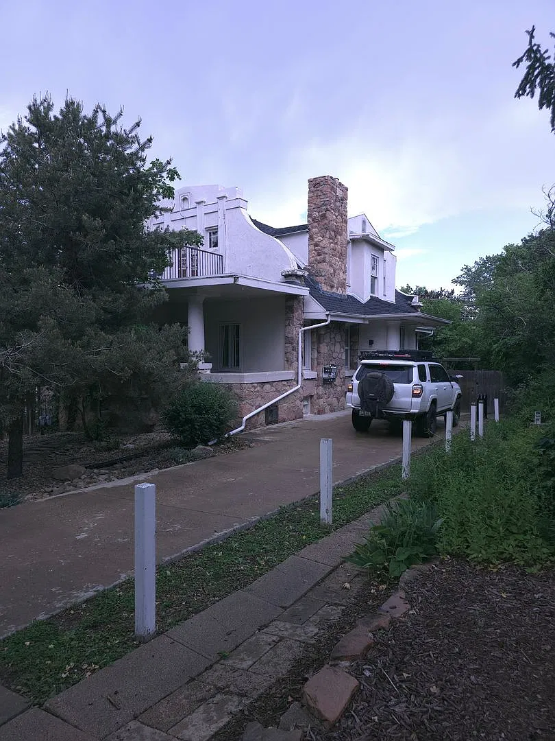 Price Reduced! Great Hill Location- 2 Bedroom 1 Bath — Photo 2