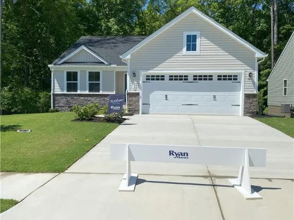 204 Martha Washington Pkwy, Williamsburg, VA 23185