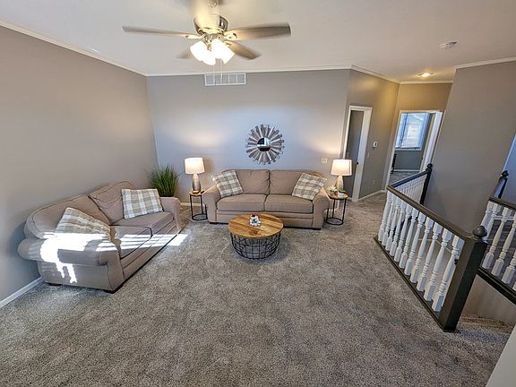 3rd image of 2227 Pheasant Ln