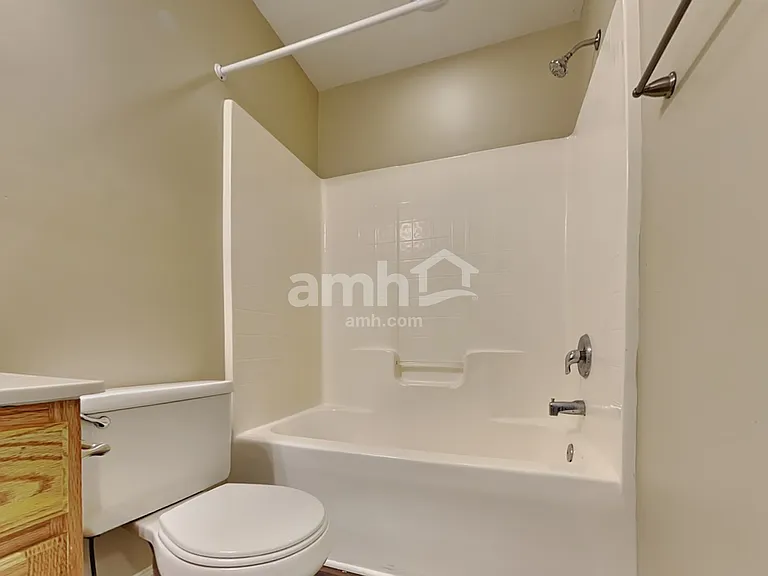 126 Avalon Rd — Photo 16