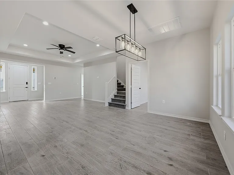 714 Mereet Dr — Photo 6