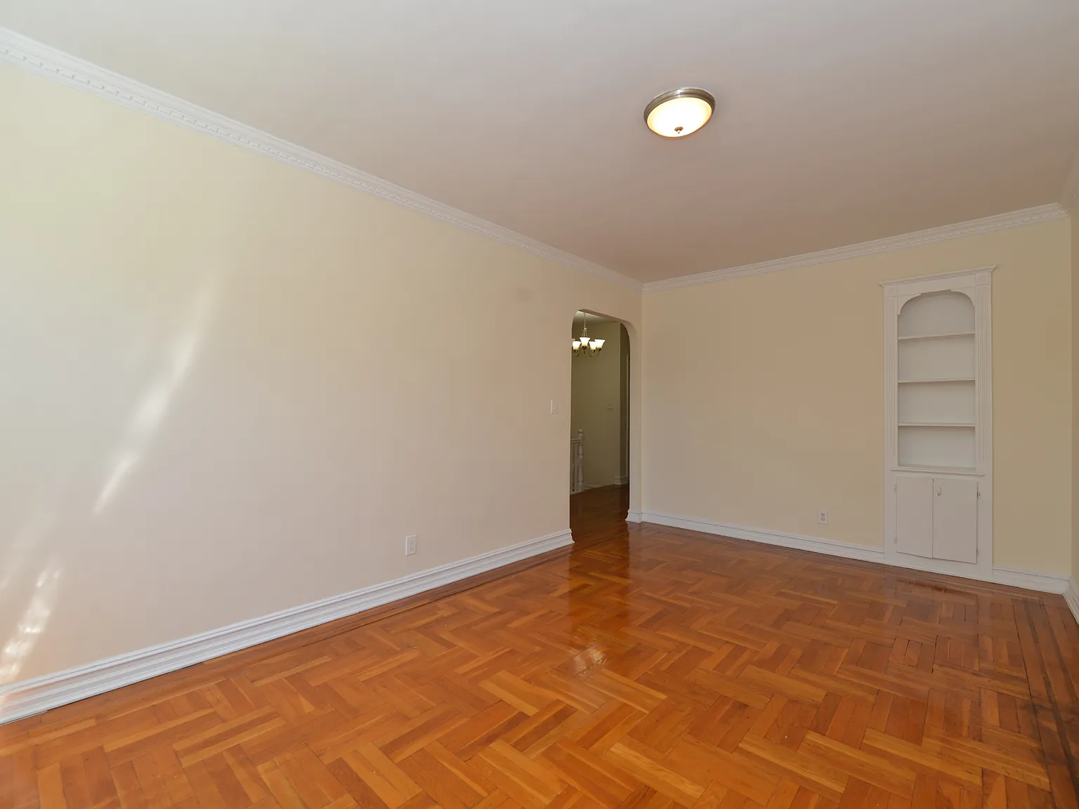 15 Bay 38 St — Photo 4