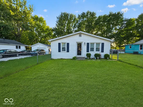 528 Della Rd, Columbus, IN 47203