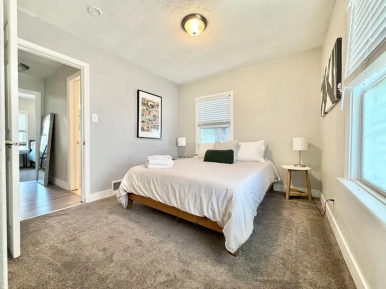 37 W Robert Ave — Photo 11
