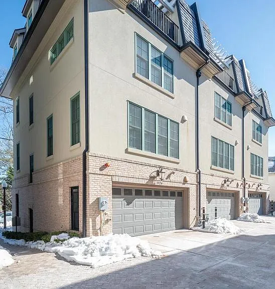 1126 N Stuart St — Photo 22