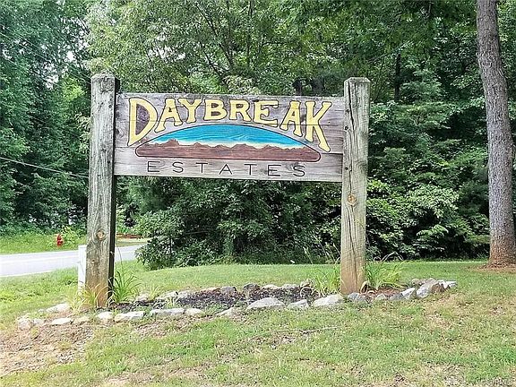 3rd image of 8311 Daybreak Dr
