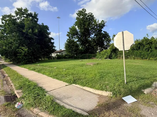 4701 Market St, Houston, TX 77020