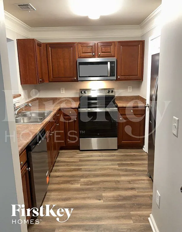 3 bed, 2.5 bath, 1806 sqft, $2,650 — Photo 4